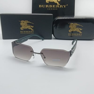 BURBERRY 011