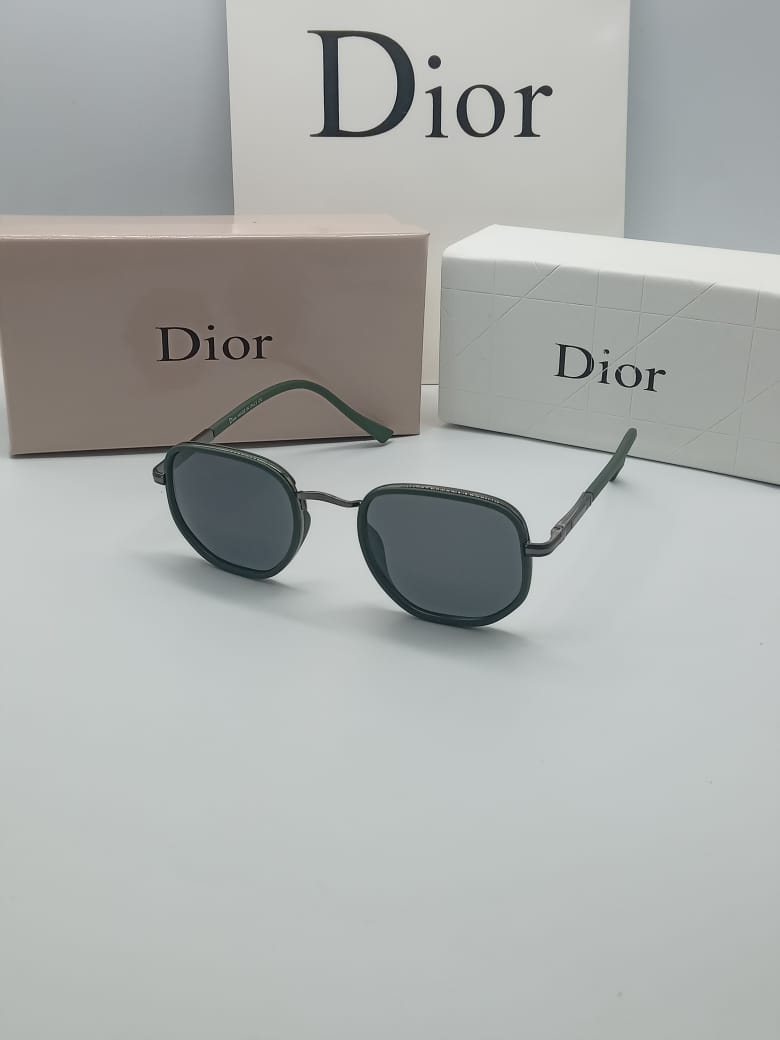 DIOR 018