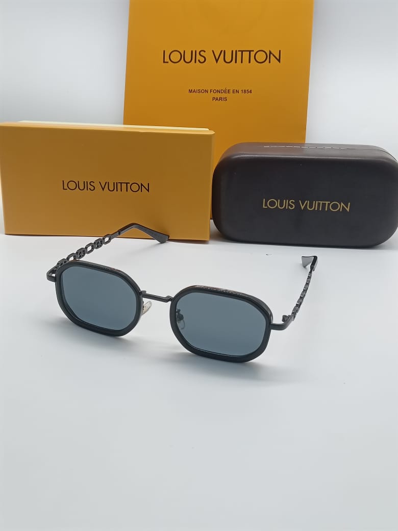 LOUIS VUITTON 018