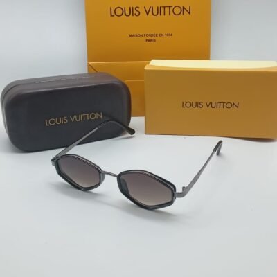 LOUIS VUITTON 037