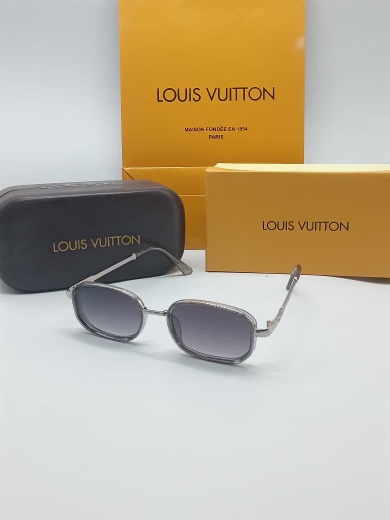 LOUIS VUITTON 038
