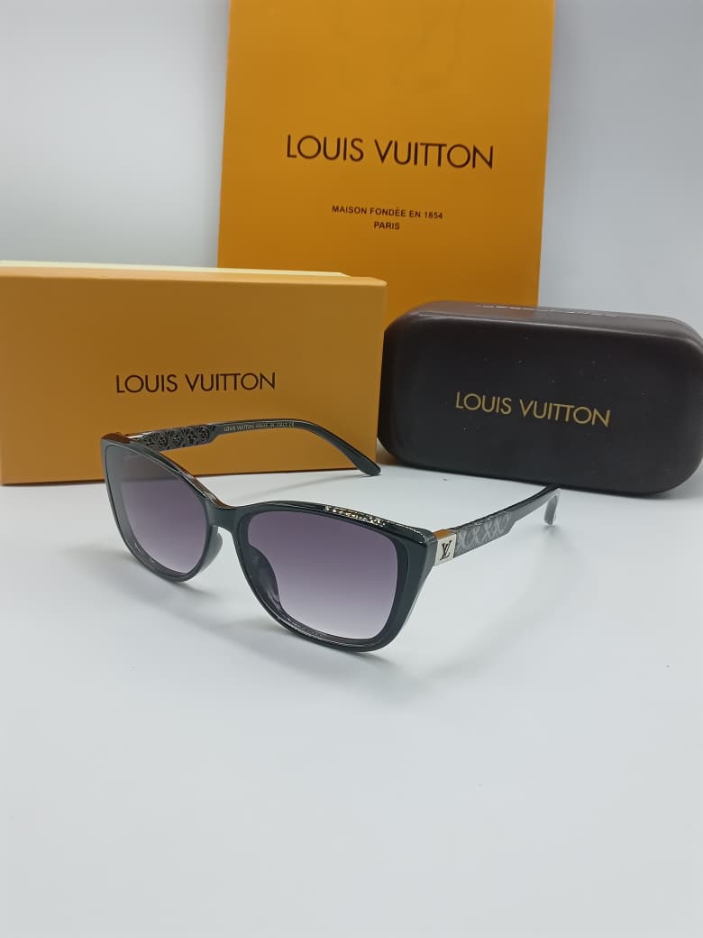 LOUIS VUITTON 006