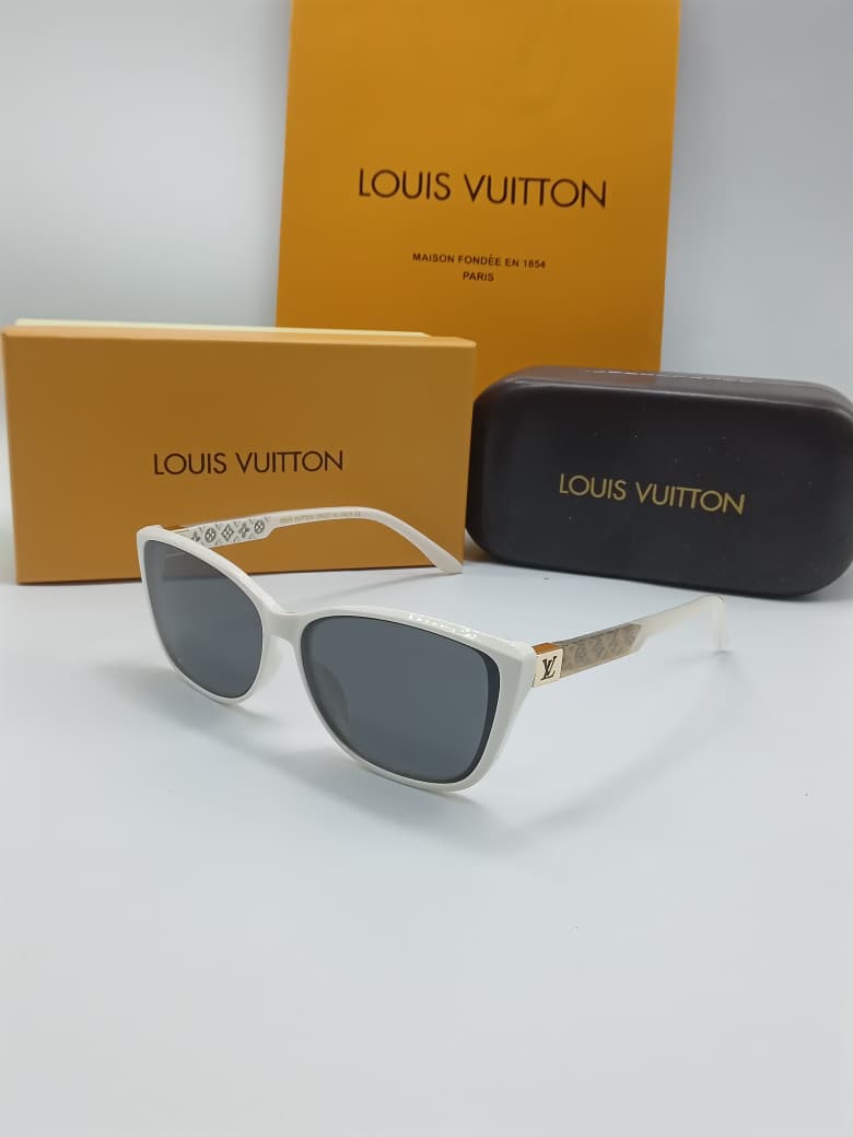 LOUIS VUITTON 007