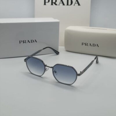 PRADA 011