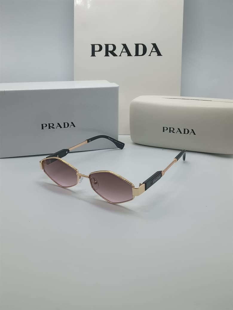 PRADA 017